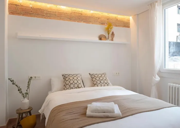 Premium Location! Gran Via & Free Parking