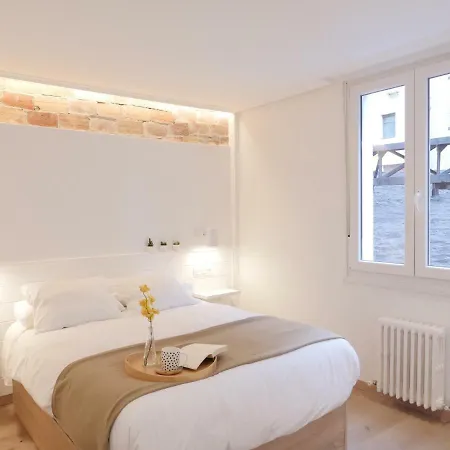 Premium Location! Gran Via & Free Parking