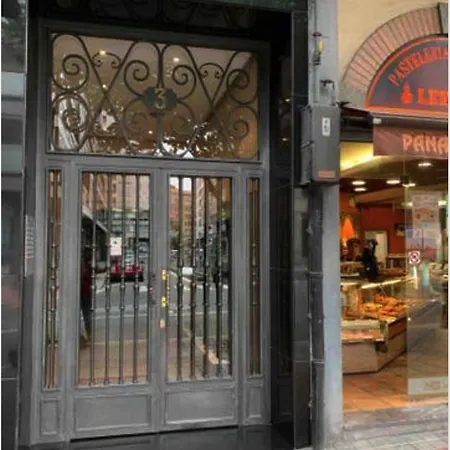 Premium Location! Gran Via & Free Parking Apartman *