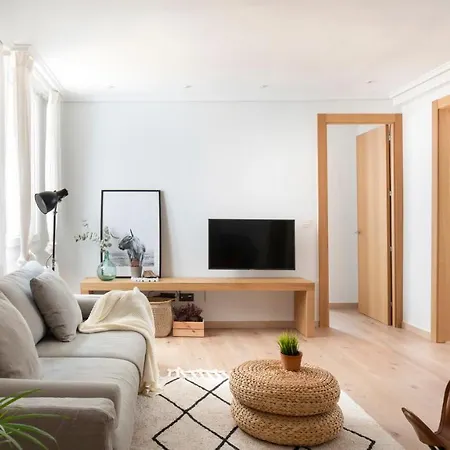 Апартаменты Premium Location! Gran Via & Free Parking